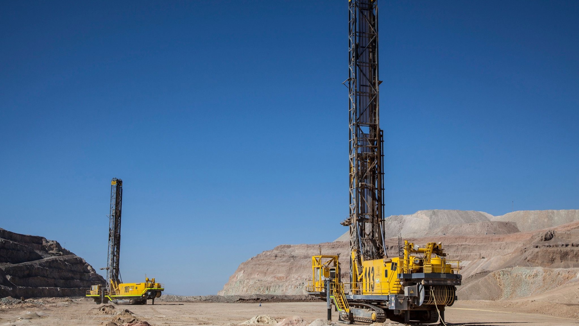 Gobierno apuesta por cobre a US$5,91 la libra y recorta gasto, pero deuda amenaza con superar 45% del PIB