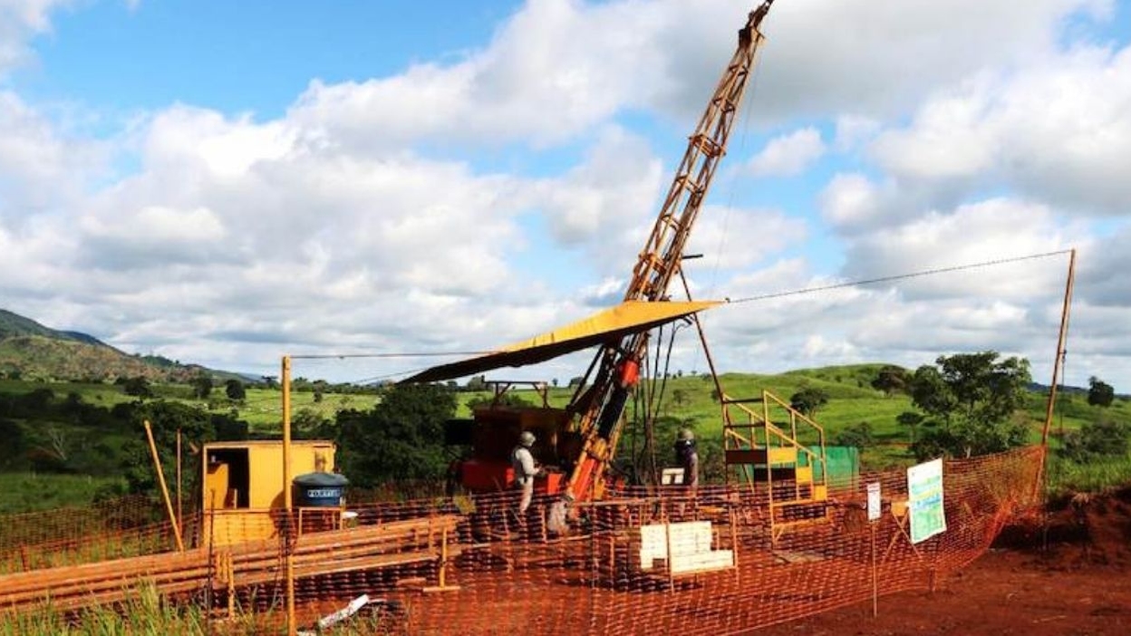 Meridian Mining anuncia el descubrimiento de mineralización de oro en Álamo y reporta más resultados de alta calidad desde Santa Helena Central