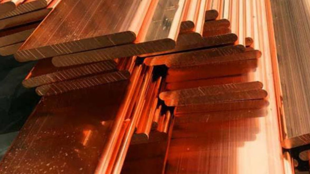 Cobre sobre US$6: CRU advierte que la electrificación y los conflictos globales podrían empujar el precio hasta US$7
