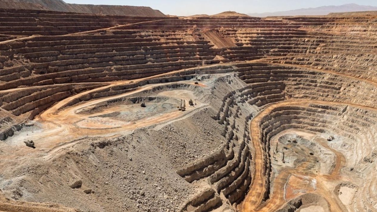 Sierra Gorda aprueba inversión de US$725 millones para elevar 25% su capacidad de procesamiento de cobre