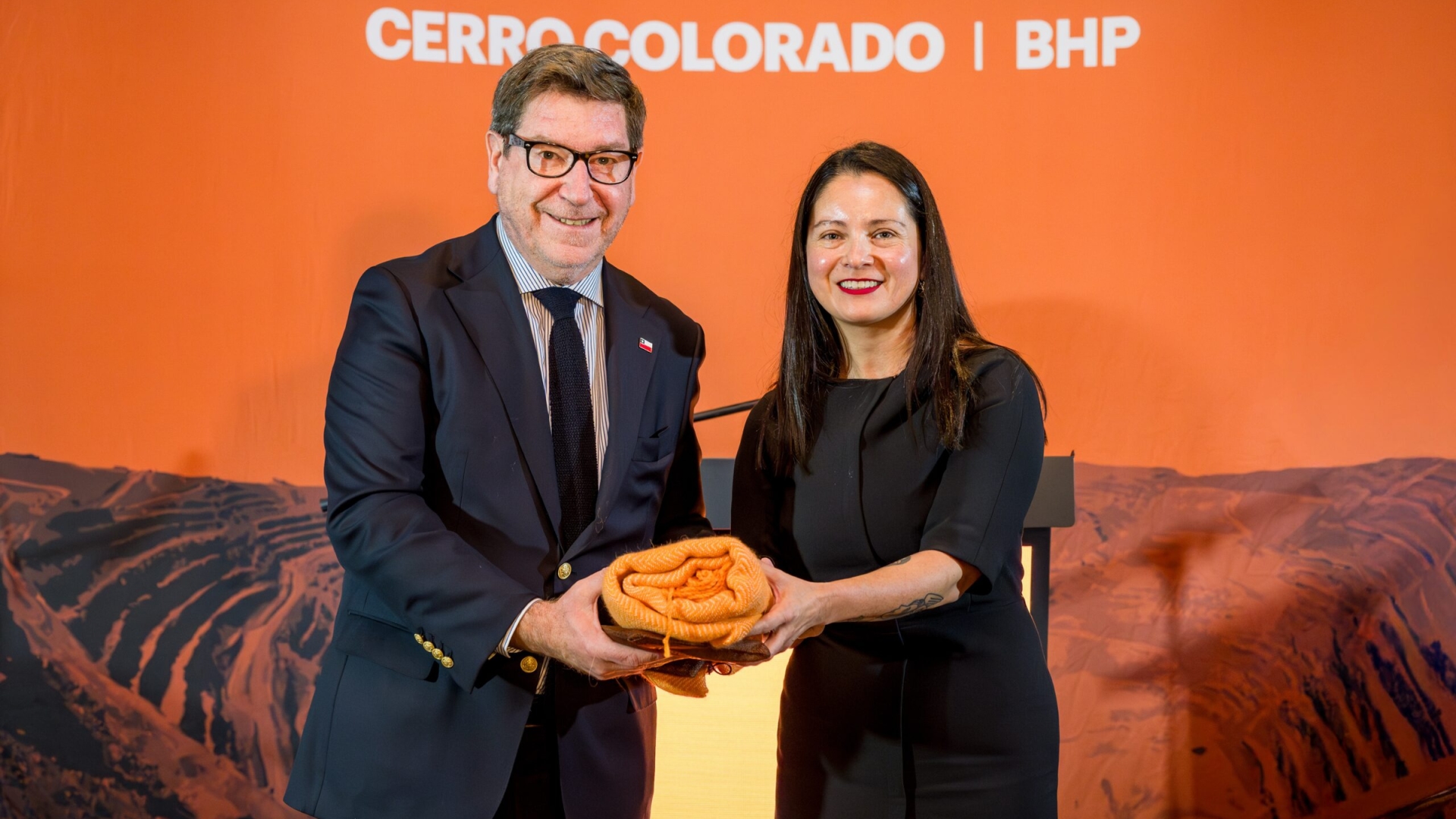 Biministro Mas destaca permiso de sondajes para Cerro Colorado| BHP