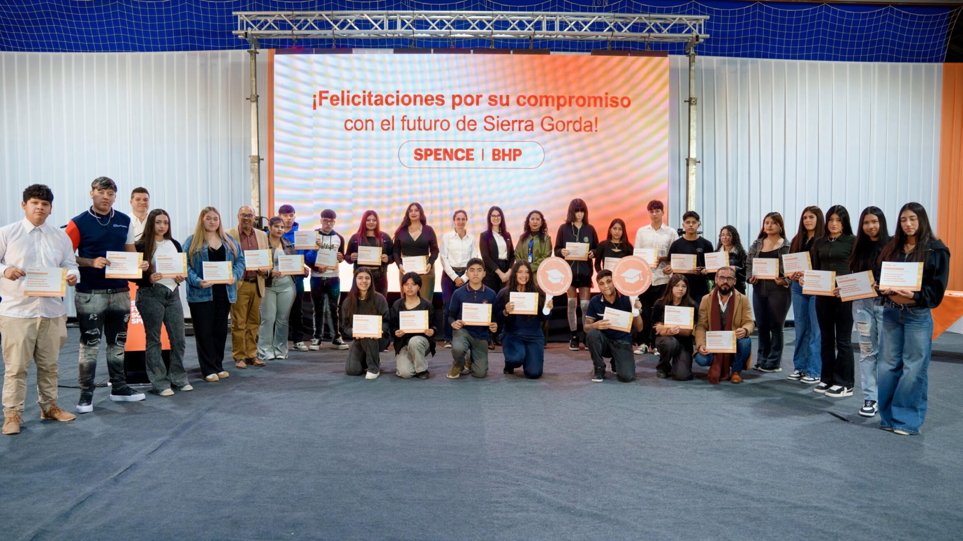 Spence | BHP impulsa el talento local con la entrega de más de 340 becas a estudiantes de Sierra Gorda y Mejillones