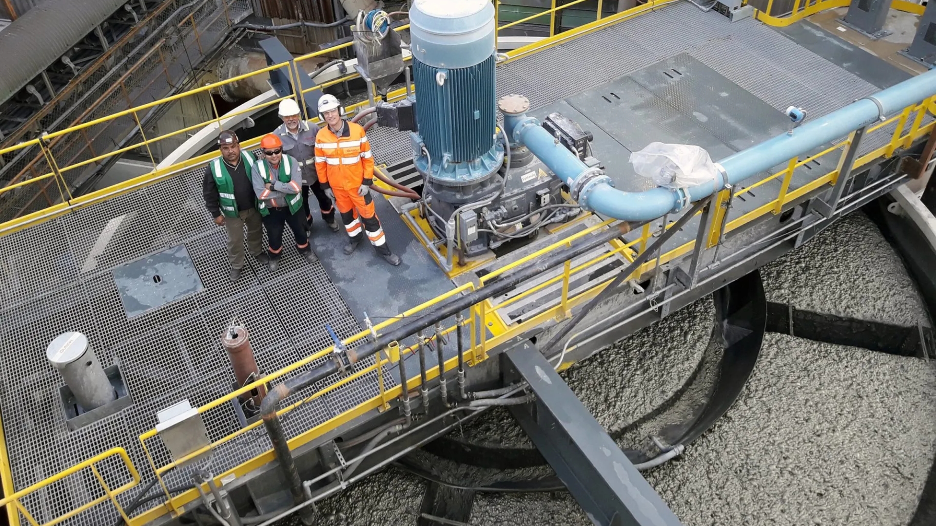 Un gigantesco tanque minero de 630.000 litros separa cobre utilizando burbujas de aire