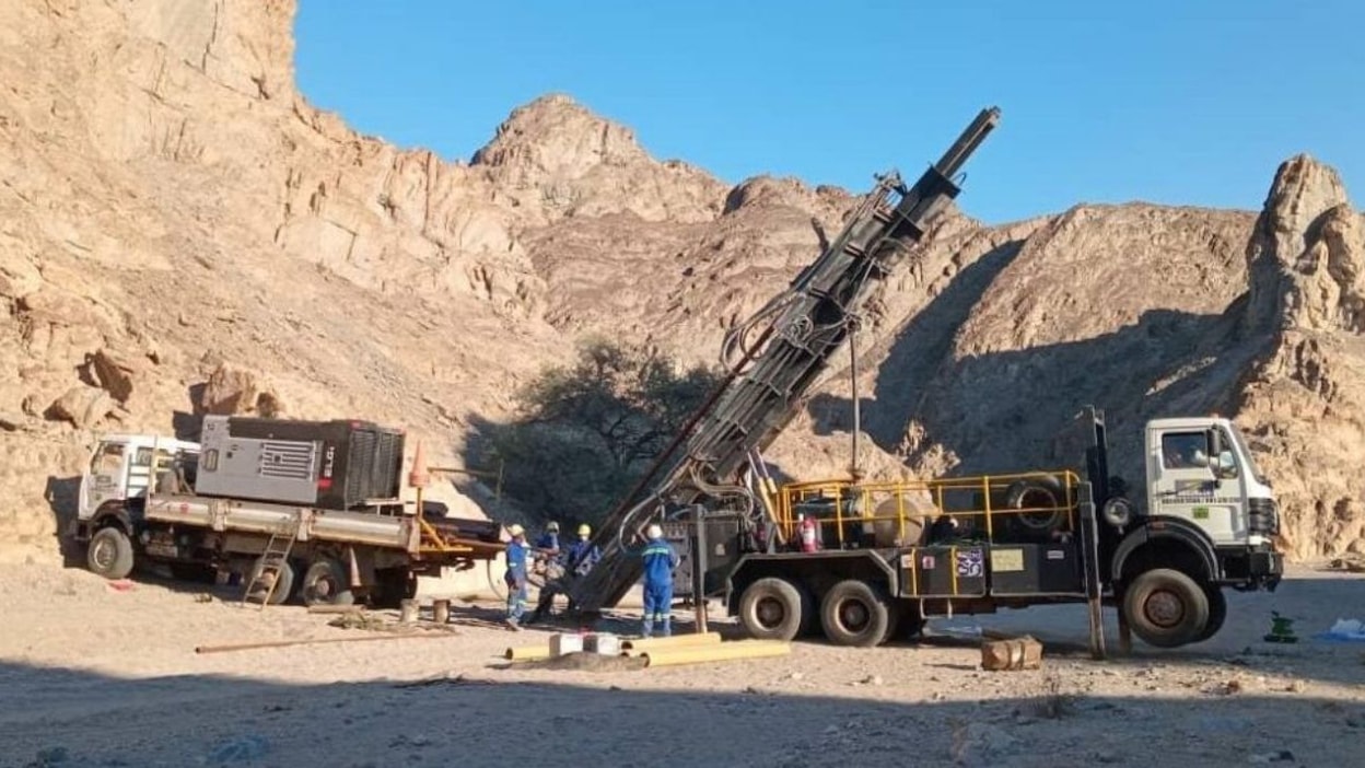 Critical One Energy intercepta 4 metros con 70,2% de antimonio en proyecto Howells Lake en Canadá