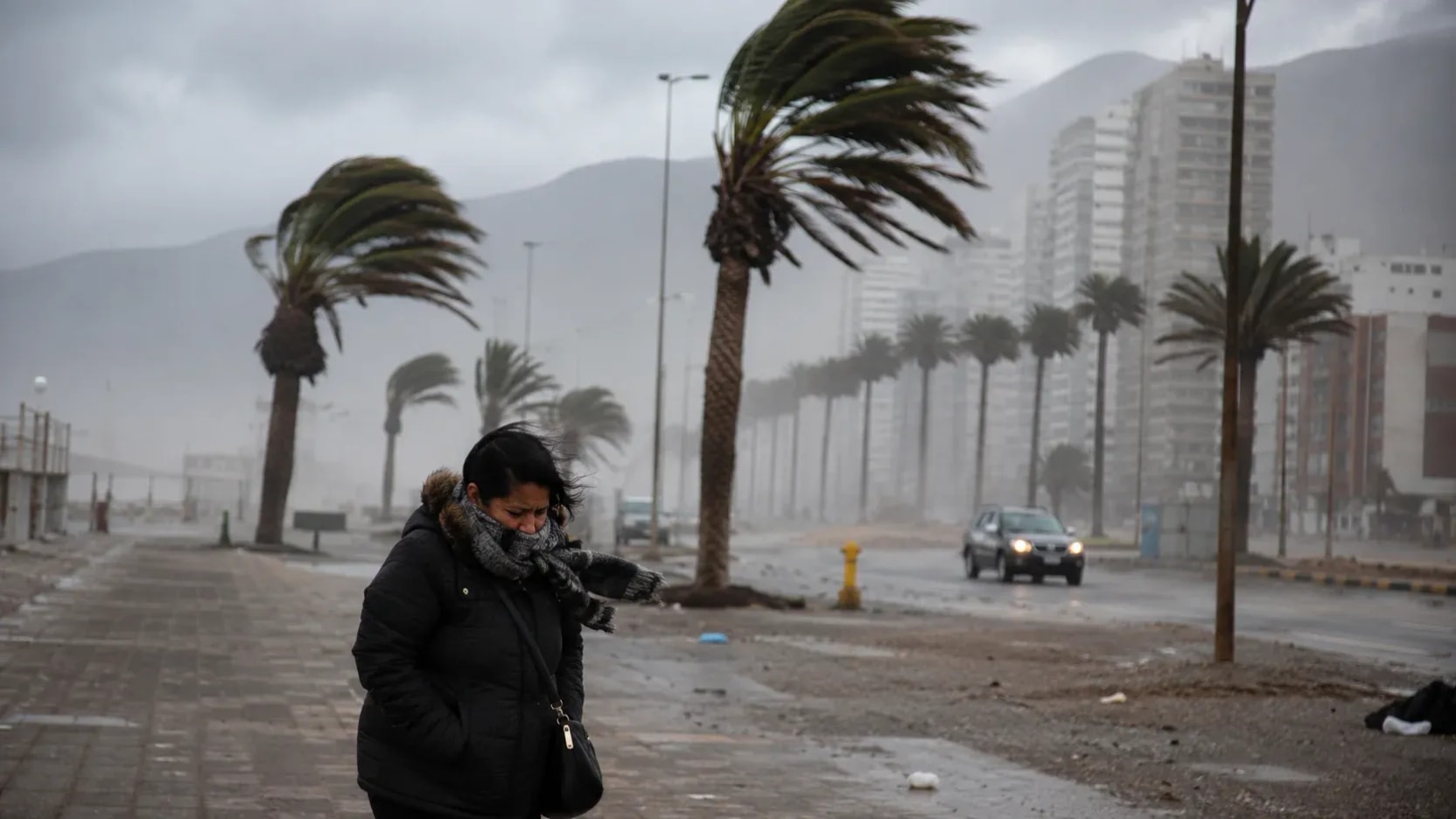 Dirección Meteorológica de Chile emite alerta por vientos de hasta 110 km/h en el norte del país