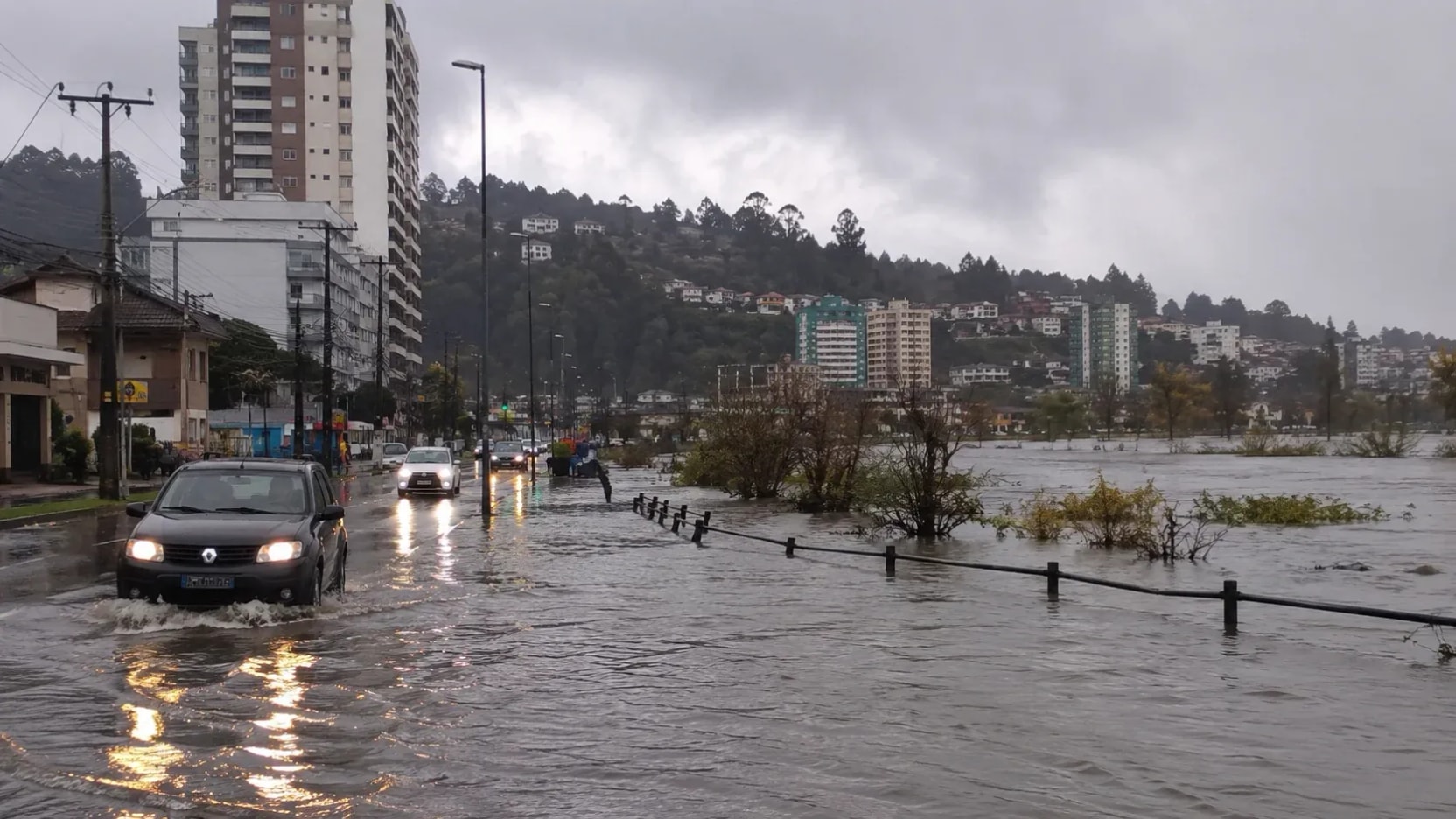 Río atmosférico categoría 3 amenaza con lluvias intensas e inundaciones en el centro-sur de Chile