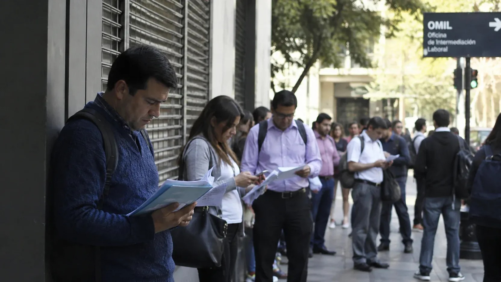 Desempleo llega a 9,4% en Chile y empleo formal completa cuatro meses de retroceso