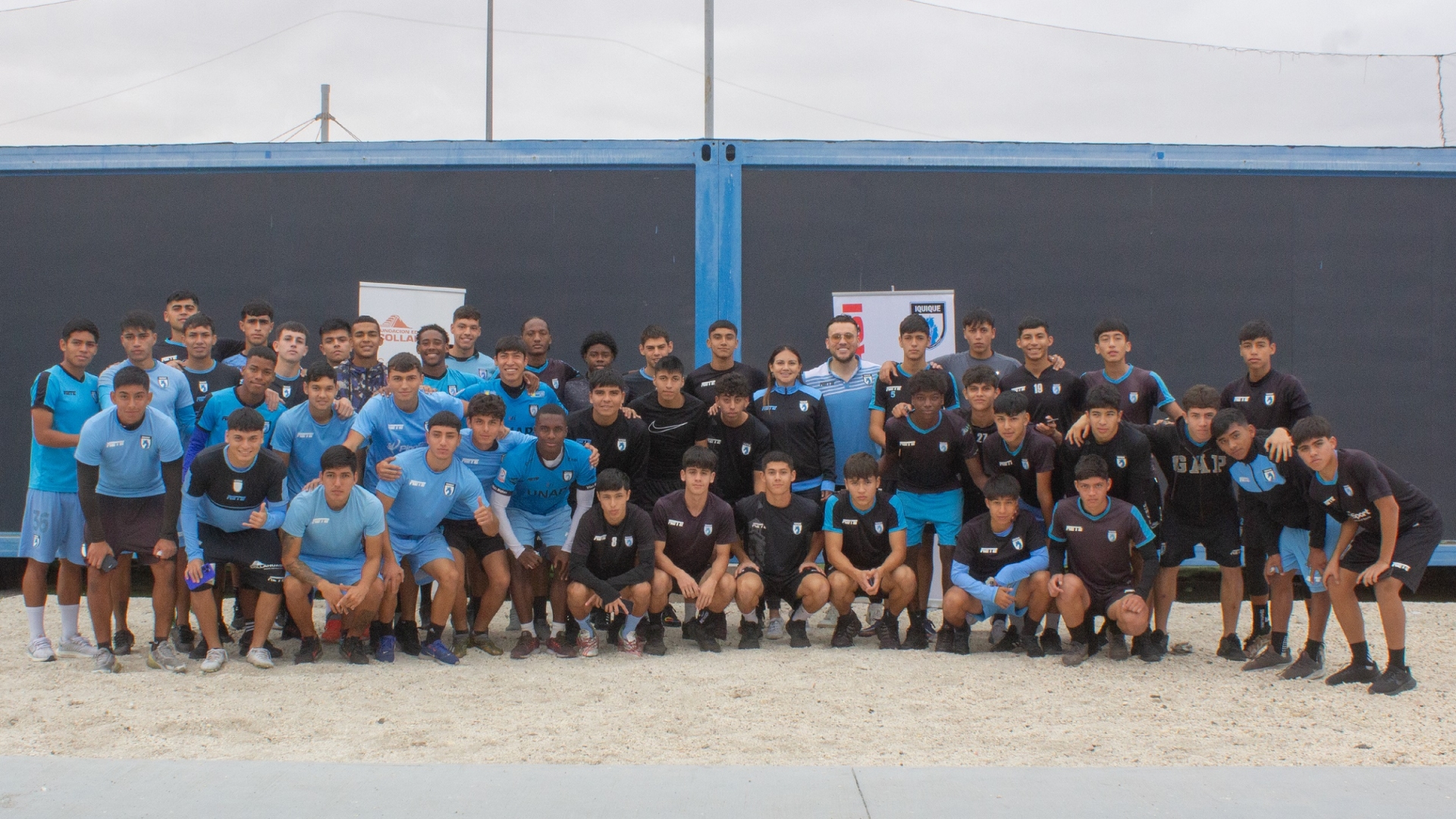 100 jóvenes promesas de Deportes Iquique participaron en charlas formativas apoyados por Fundación Collahuasi
