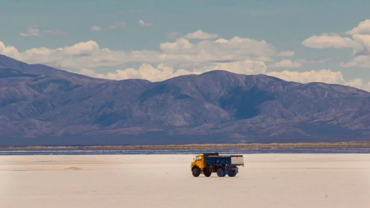 Argentina proyecta exportaciones mineras por US$32.700 millones en litio y cobre hacia 2036