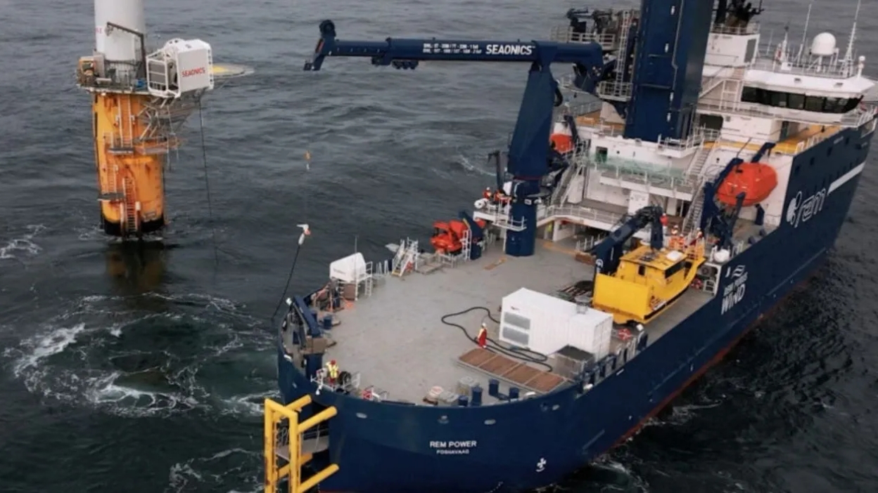 Ingenieros noruegos desarrollan sistema magnético para carga inalámbrica de barcos eléctricos en alta mar