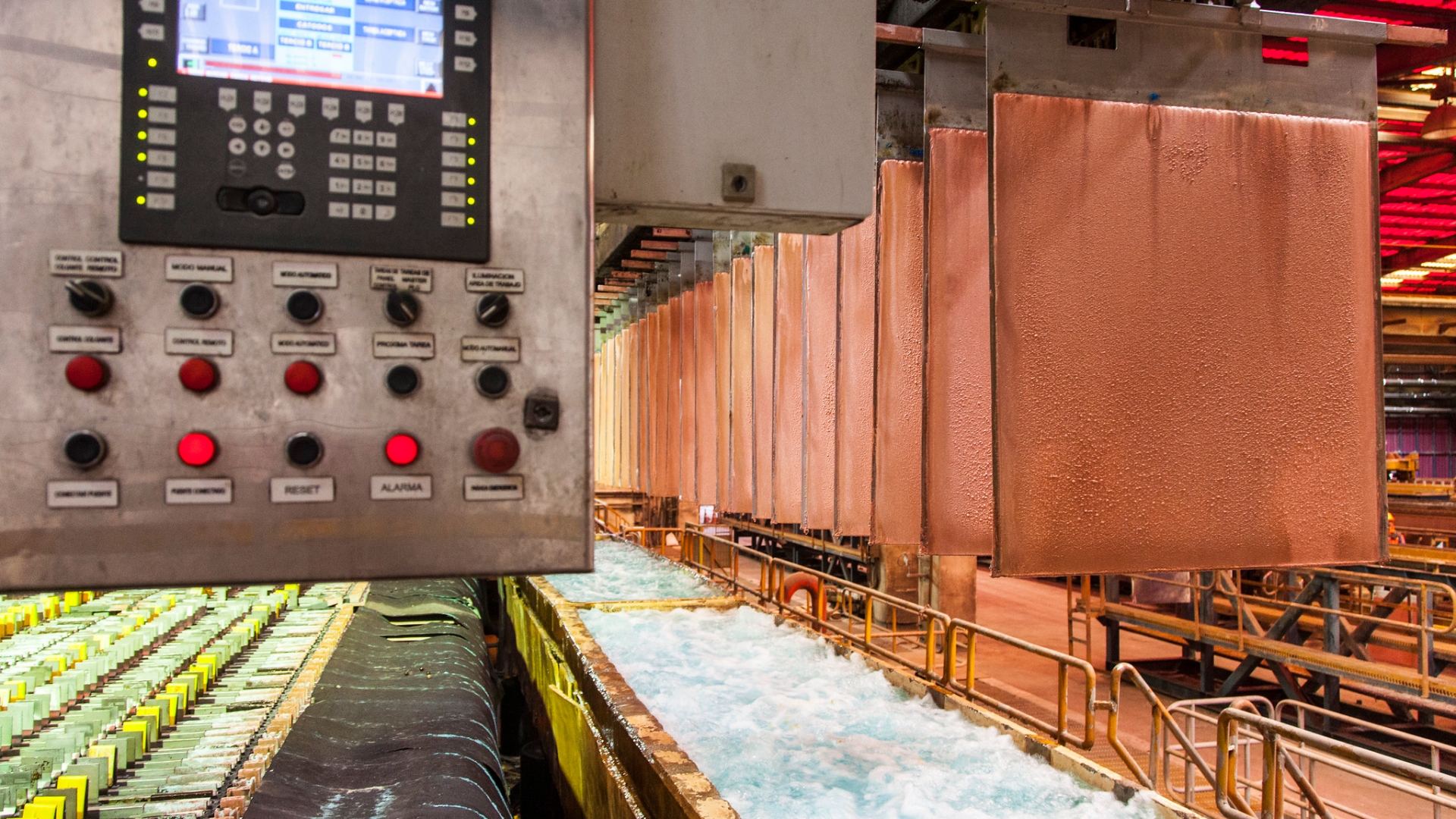 Cobre salta sobre US$6,6 la libra: aranceles en EE.UU., inventarios tensionados y señales desde China impulsan el rally