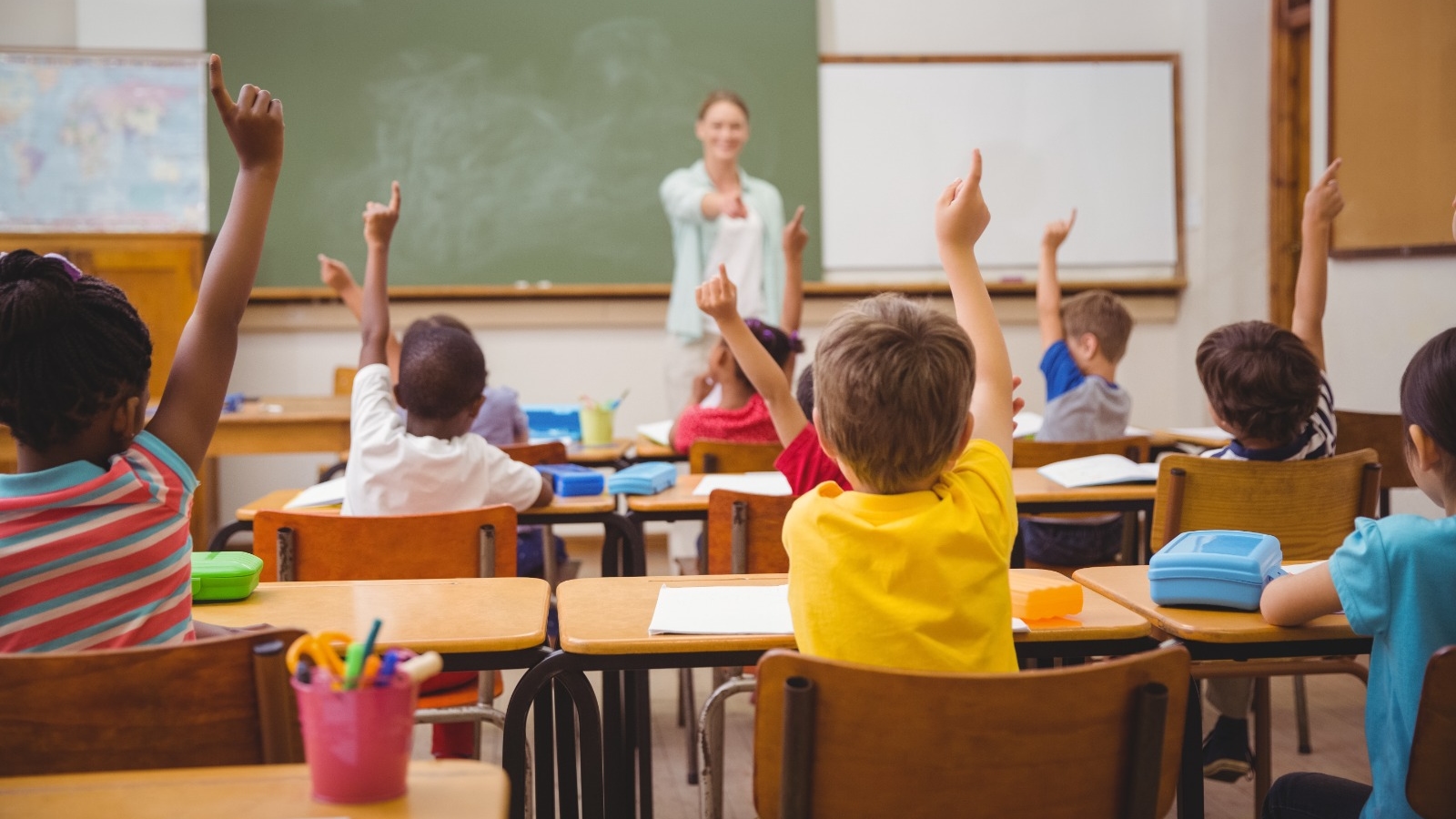 Gana $40 millones al año en USA: Buscan profesores chilenos que viajen a enseñar español