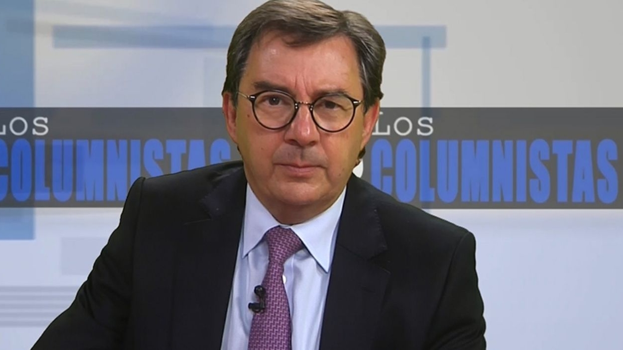 Glorias Navales: ministro Fernando Barros llama a superar divisiones y “empujar todos en una misma dirección”