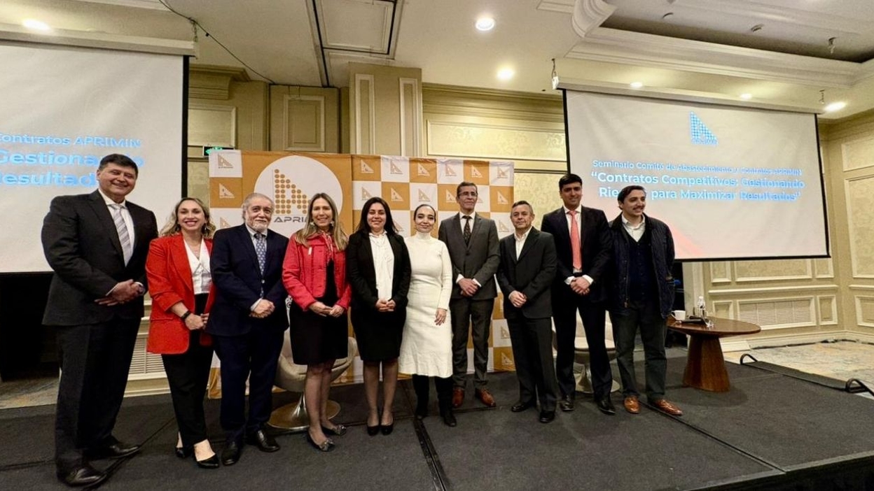 Exitoso Seminario de APRIMIN: Expertos analizan la gestión estratégica de riesgos en contratos mineros
