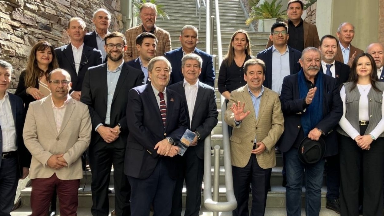 Puerto Las Losas expone sus fortalezas a autoridades y operadores argentinos
