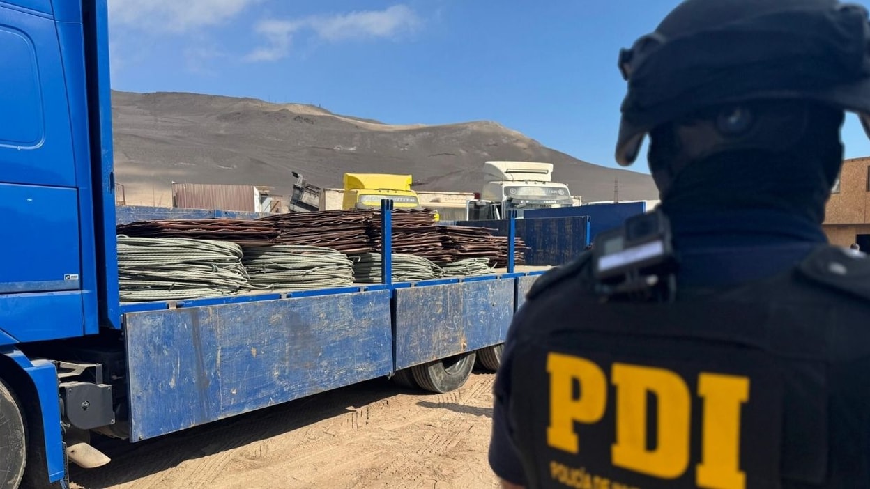 PDI incauta camión con 18 toneladas de cobre robado en Arica que iba rumbo a Perú