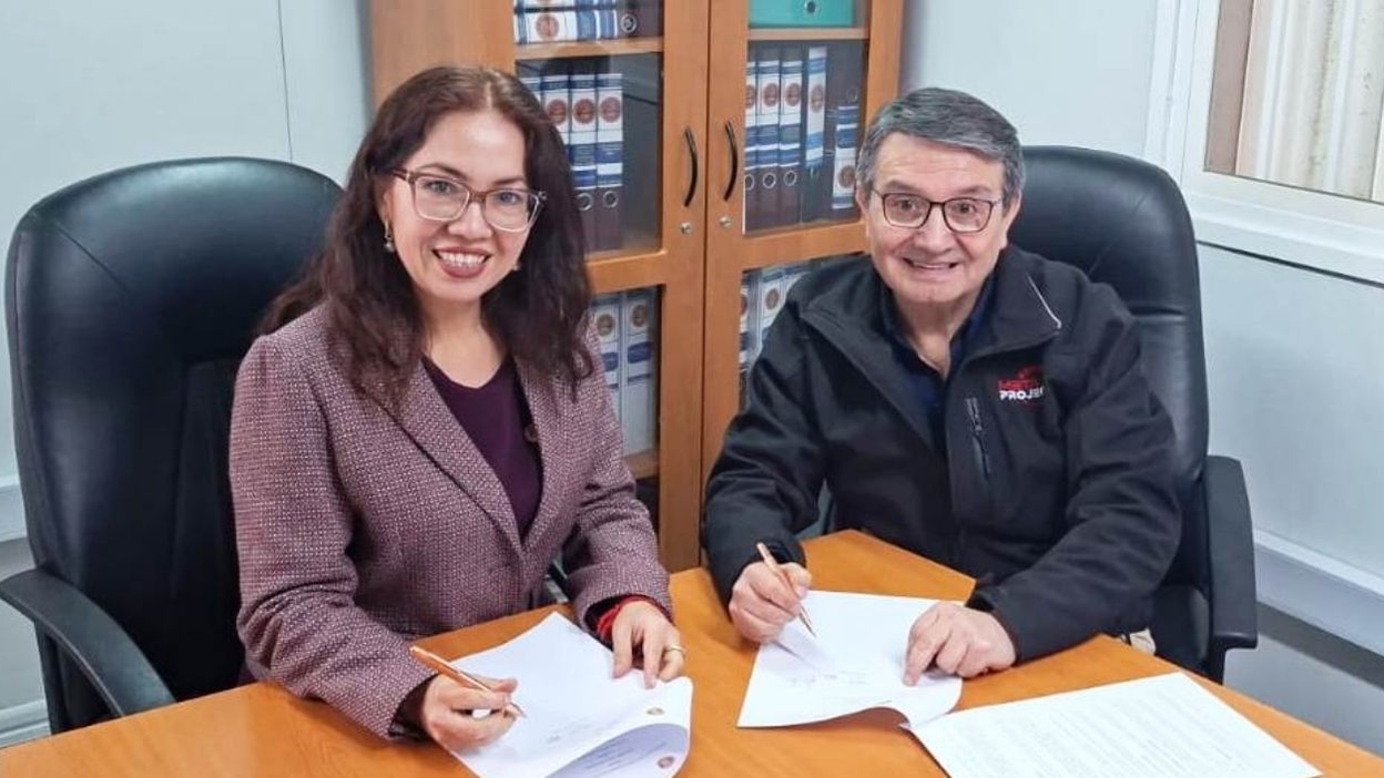 Municipalidad de Sierra Gorda y Cámara Minera de Chile sellan acuerdo de colaboración