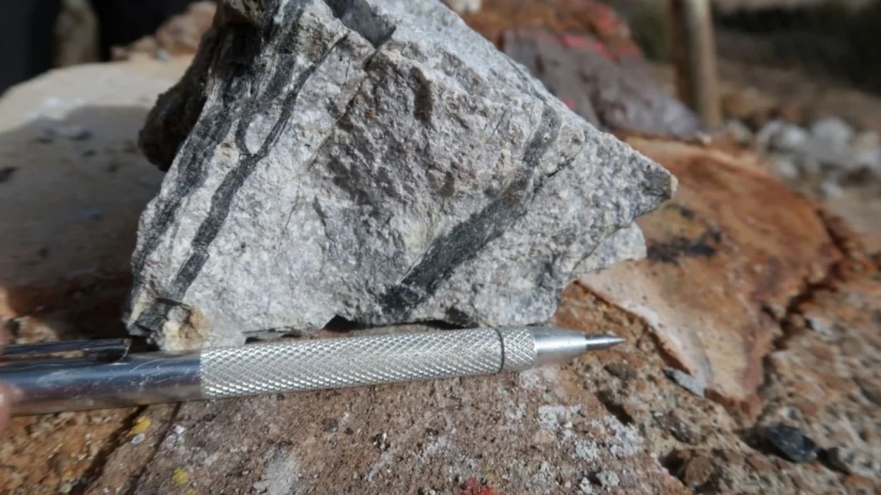 Norsemont intercepta 20 metros con 1,20 g/t de oro equivalente en Choquelimpie y apunta a mineralización en profundidad