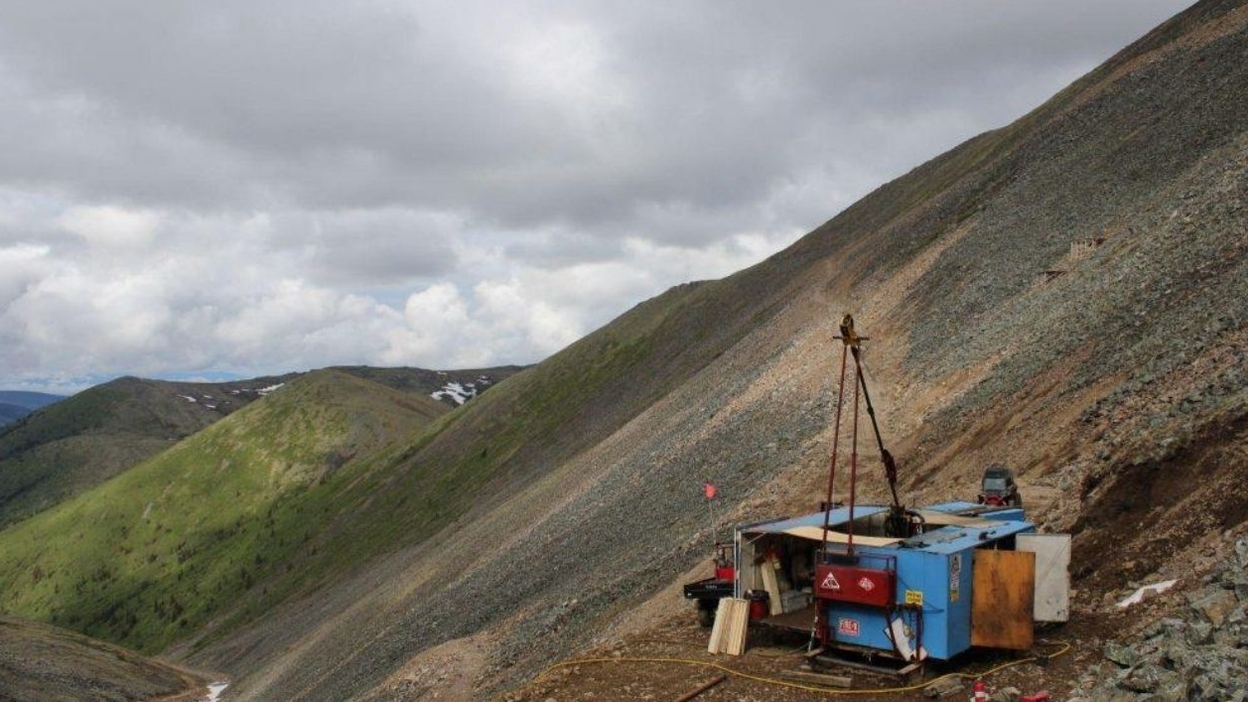 Sitka Gold amplía mineralización en Blackjack con 94,5 metros a 1,62 g/t de oro en Yukón