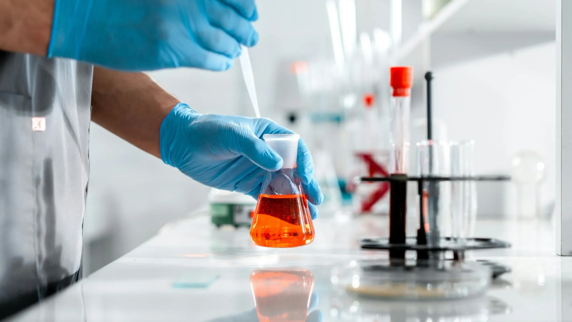 Adopción de buenas prácticas en industria química ha bajado tasa de accidentabilidad en un 30%