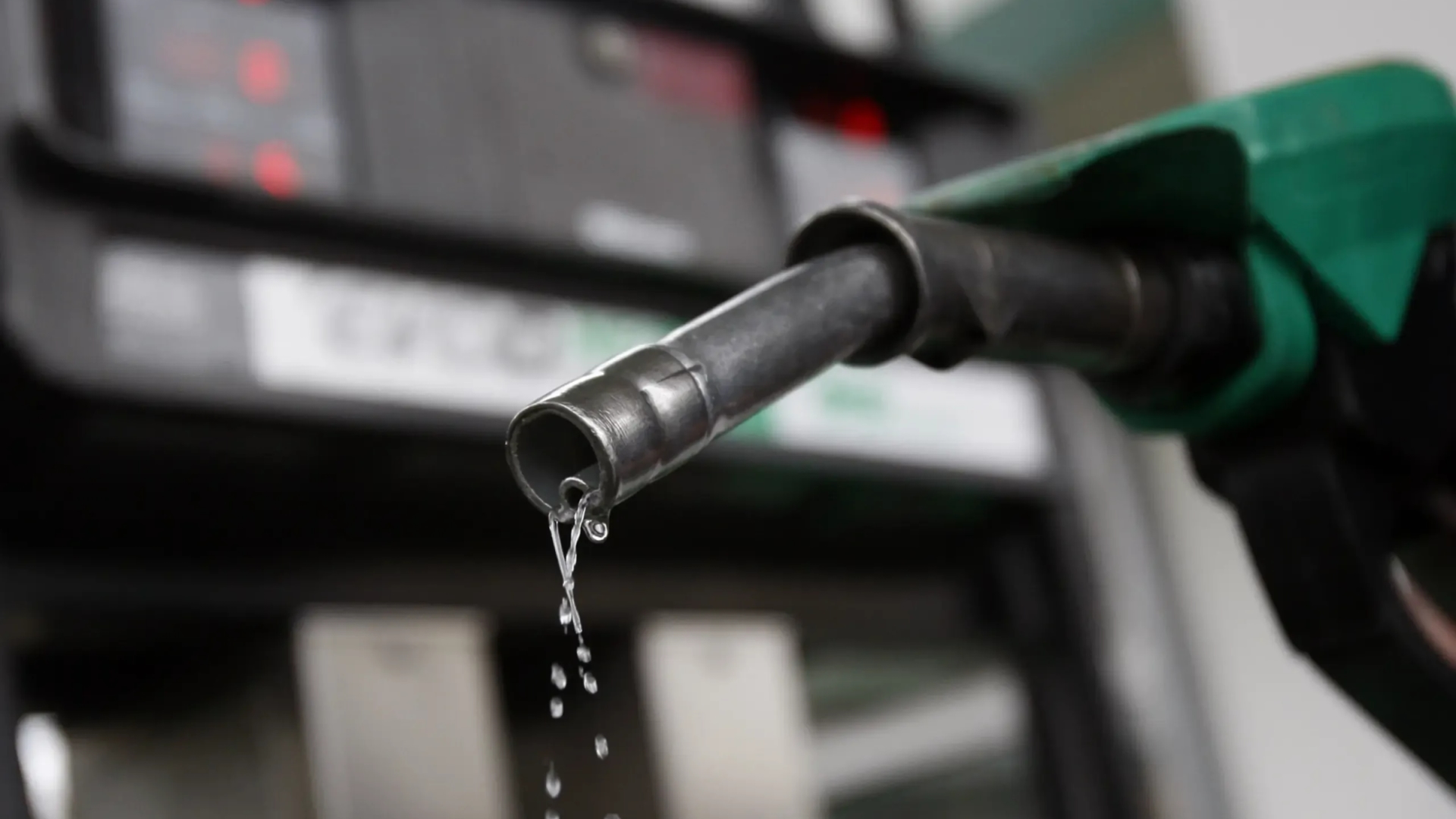 AIE llama a reducir consumo de petróleo ante crisis por conflicto en Oriente Medio