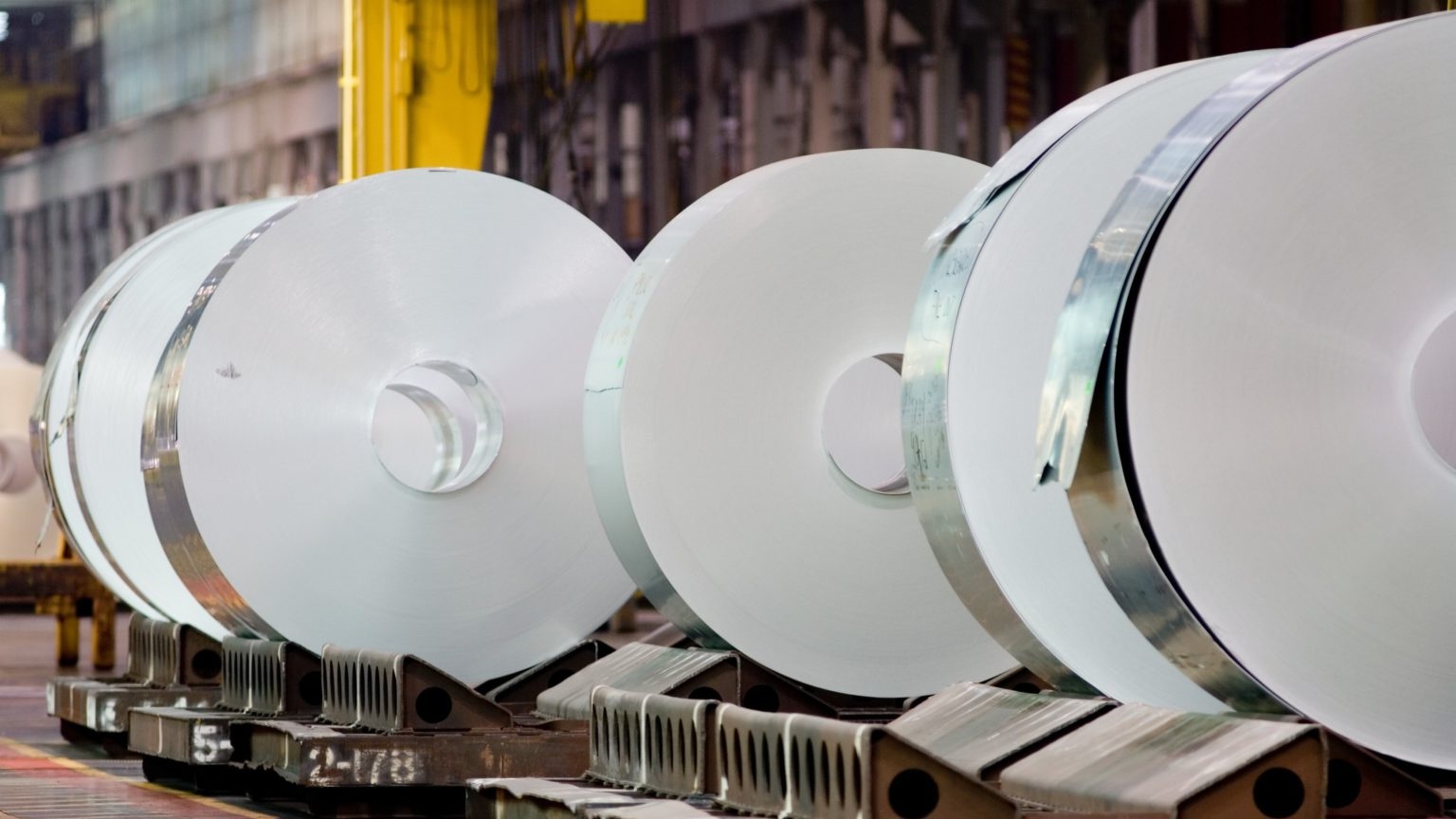 Alcoa cae debido a que los envíos se estancan debido a la demanda inestable