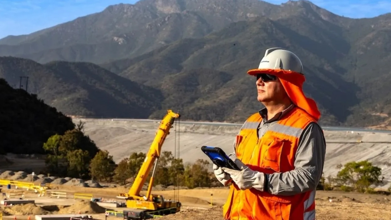 Anglo American retira votación sobre bonos ejecutivos en medio de definiciones clave por fusión con Teck