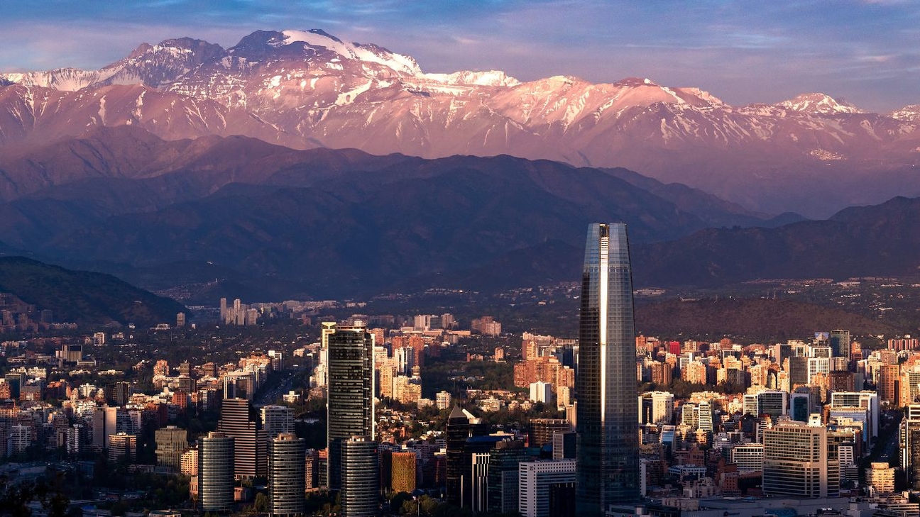 Anglo American y Enel X lanzan ambicioso plan para reemplazar 57 mil calefactores y mejorar la calidad del aire en Santiago