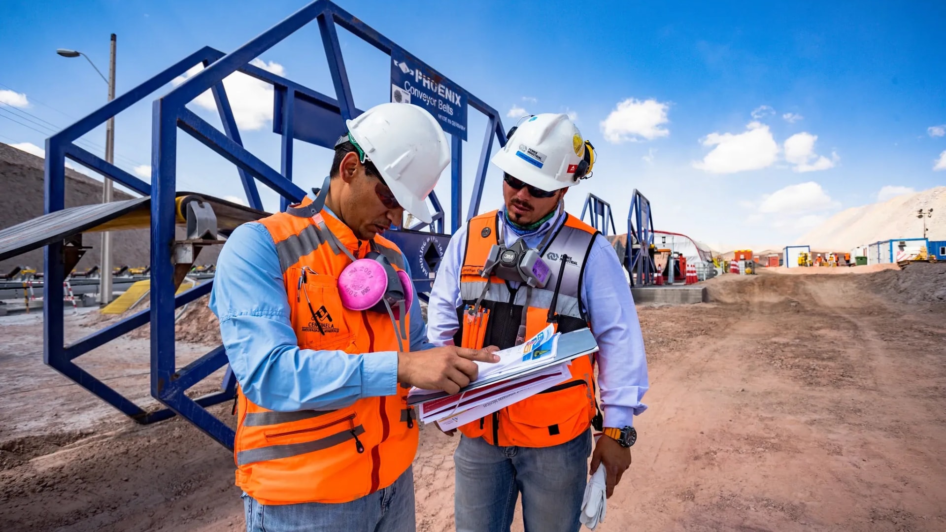 Antofagasta Minerals abre 42 nuevas vacantes con sueldos competitivos y turnos 4×3 y 7×7 en todo Chile