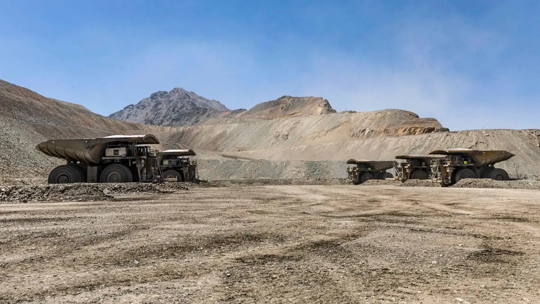 Antofagasta Minerals abre más de 40 ofertas laborales en septiembre: destacan cargos en Zaldívar, Centinela y Los Pelambres