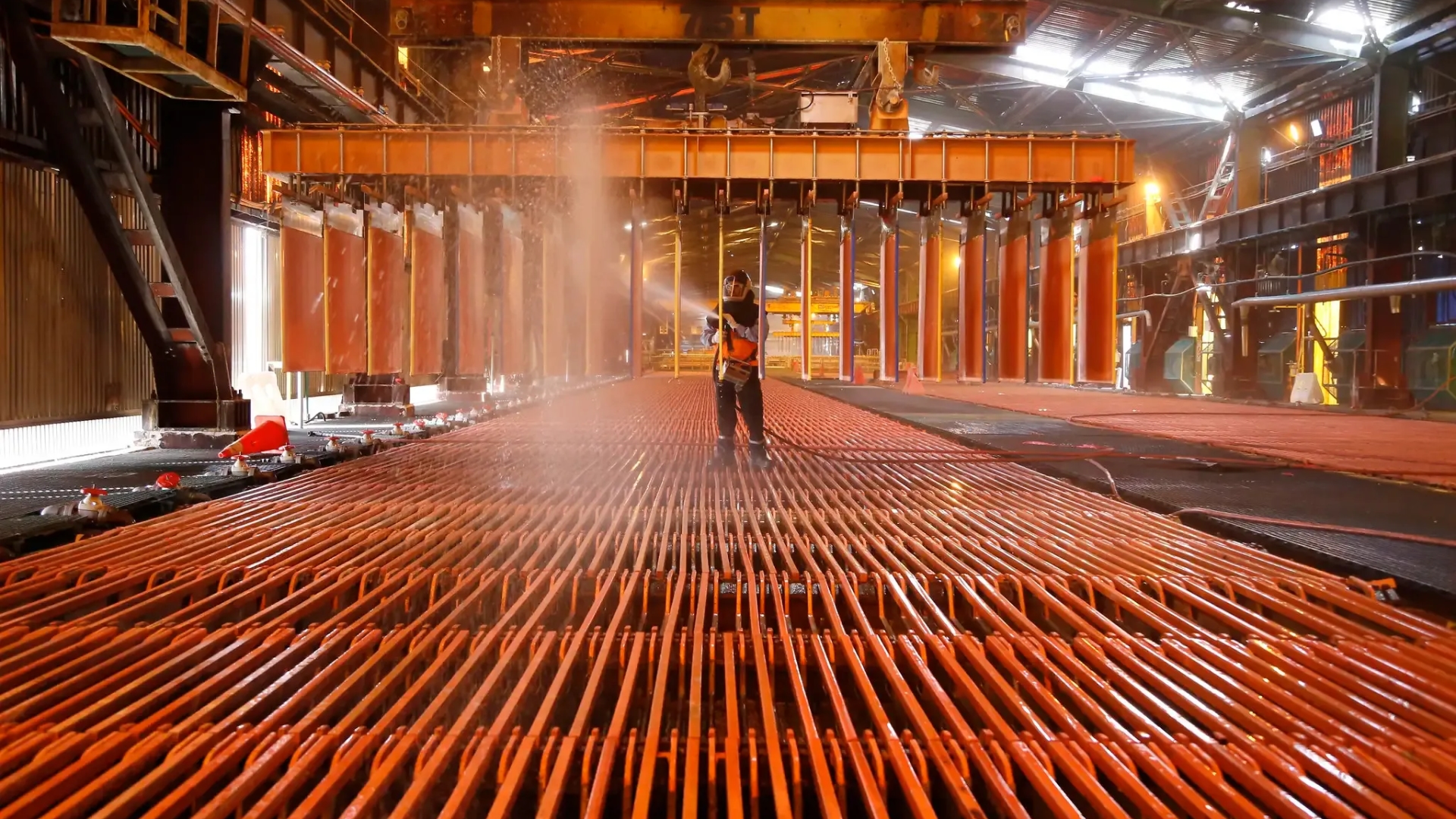 Antofagasta Minerals publica 69 nuevas vacantes: oportunidades en Antofagasta, Coquimbo y Metropolitana con sueldos que superan los $5 millones