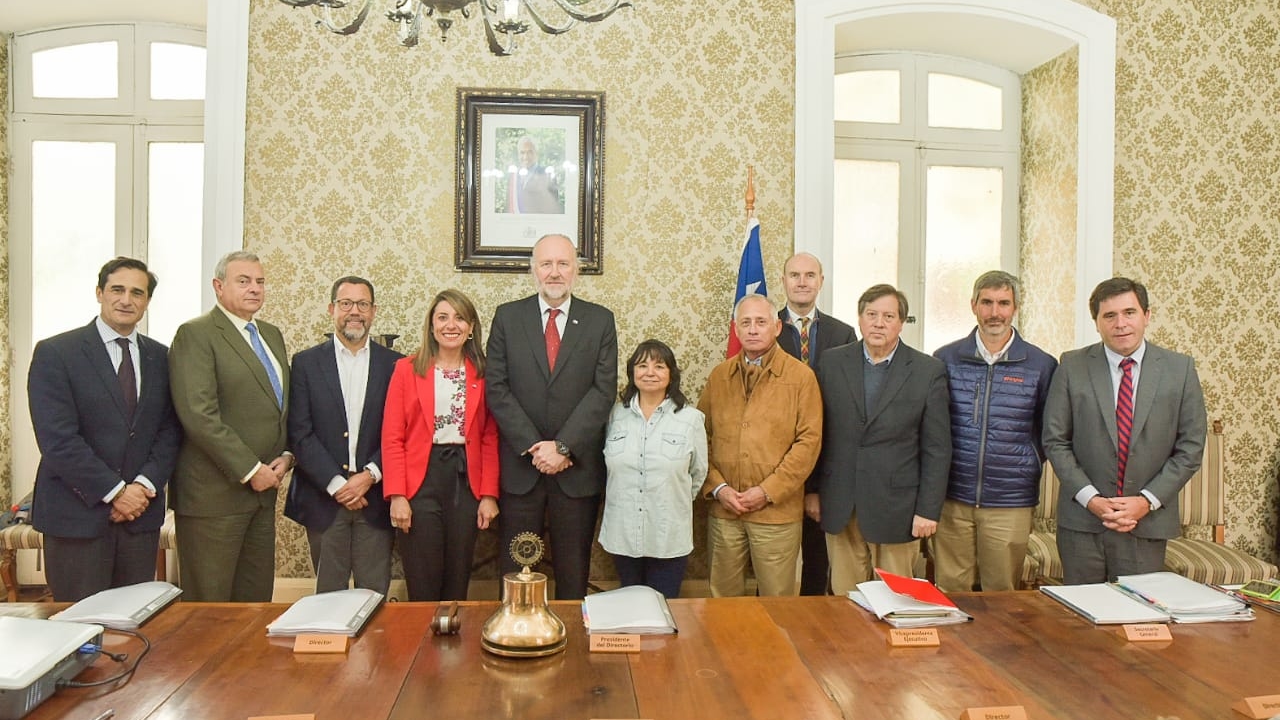 Asociaciones mineras de cuatro regiones se reúnen con Directorio de ENAMI