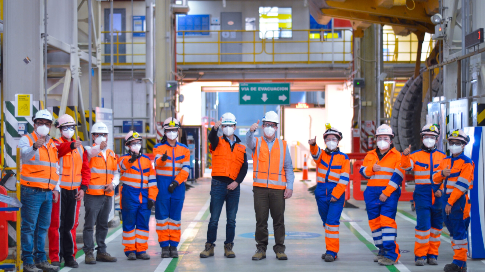 Autoridades visitaron a las “Mantenedoras” de Gabriela Mistral: el exclusivo turno de mujeres mineras de Grupo Komatsu Cummins
