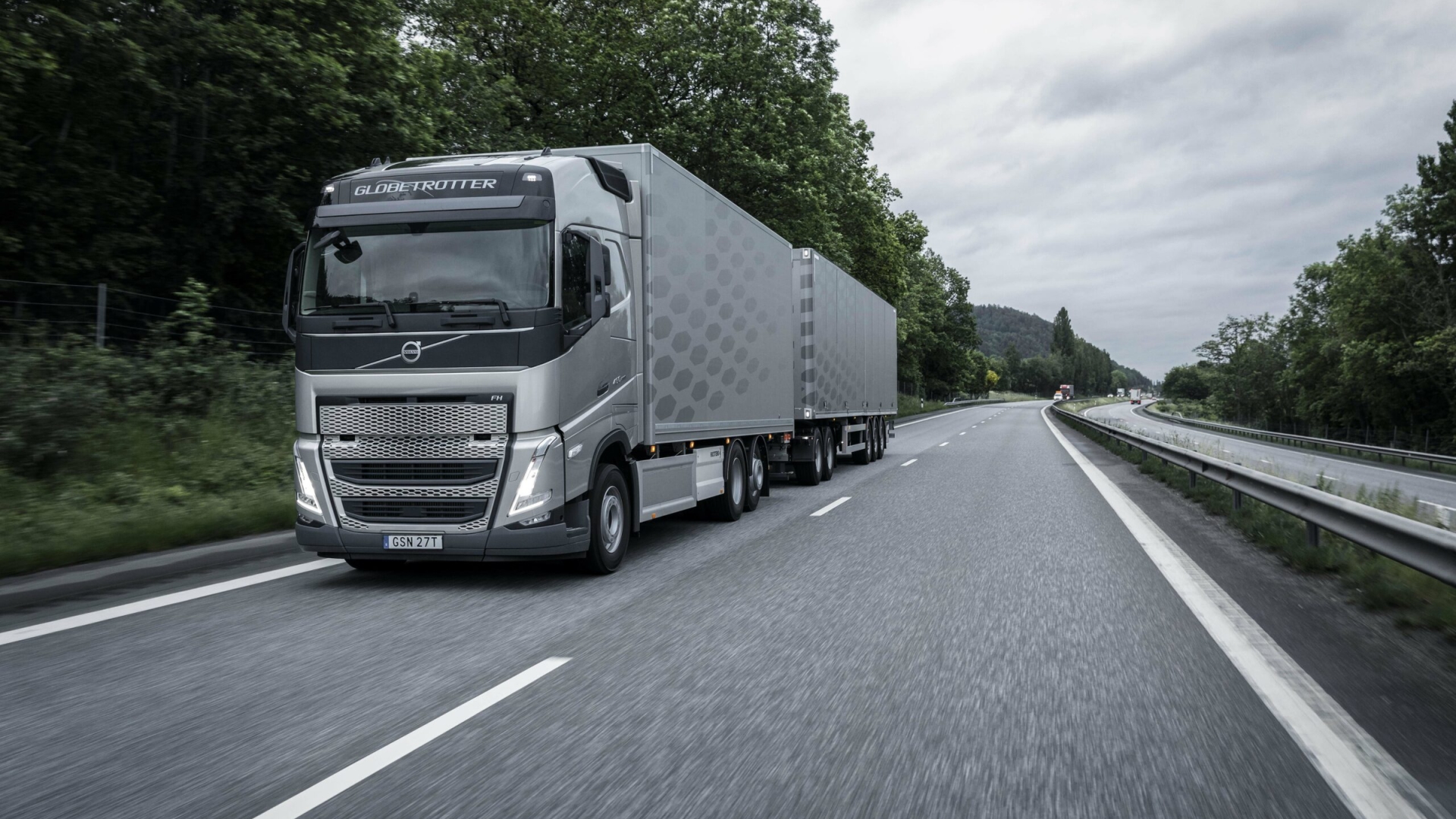 <b style=»color:#1251b5″>Volvo </b> presenta en Europa la nueva generación de camiones FH, FM y FMX