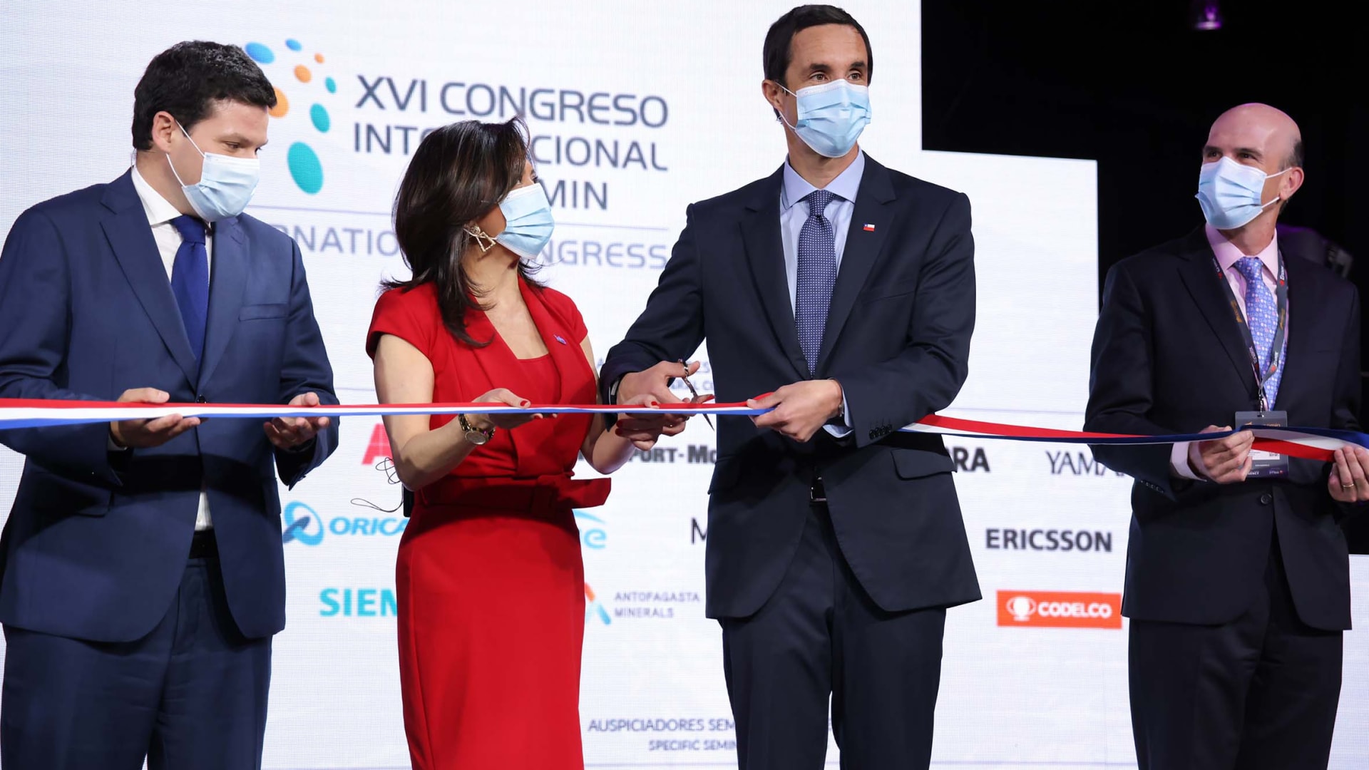 Biministro Jobet inaugura la XVI versión de Expomin resaltando que es el primer gran evento en el contexto de la pandemia