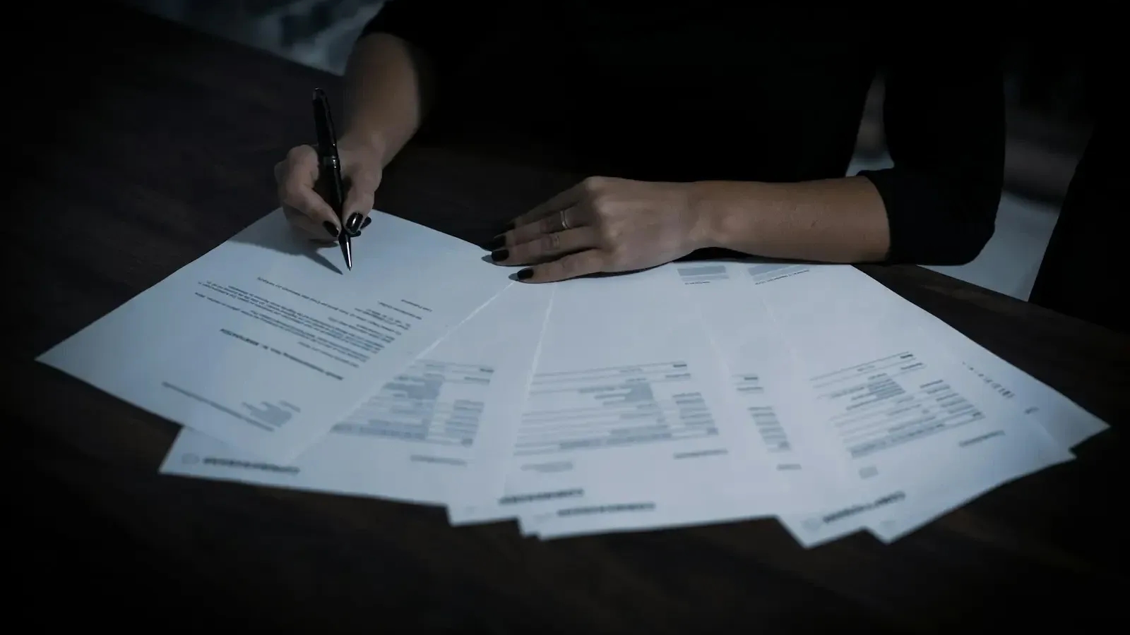 Boletas de honorarios 2026: el 15,25% que te descontarán y por qué tu pago líquido será más bajo este año