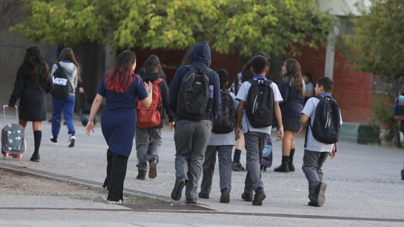 Bono por Asistencia Escolar 2025: Conoce los Requisitos y Beneficios para Estudiantes en Situación de Vulnerabilidad