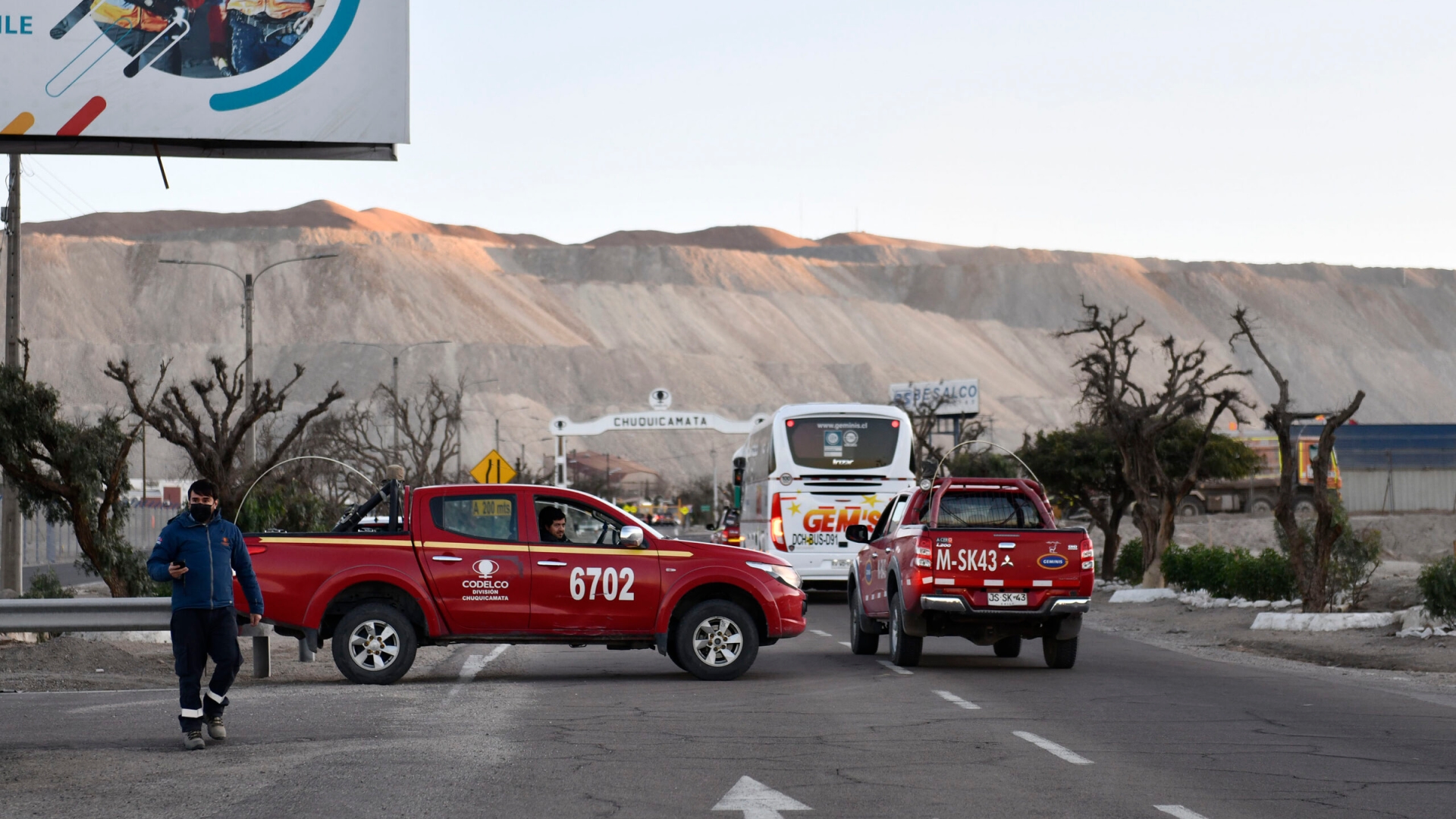 Camioneros calculan en más de US$1 millón diarios las pérdidas para el sector producto del paro nacional de Codelco