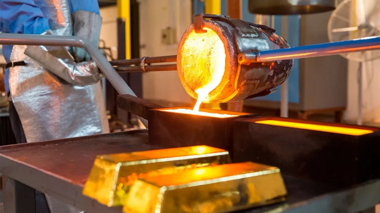 Chile acelera su repunte aurífero: producción marca mejor desempeño en una década y superaría su récord histórico en 2026