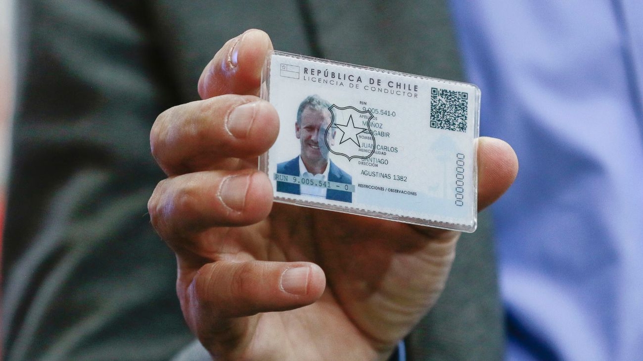 Chile Expande Licencia de Conducir Digital a Nuevas Regiones: Conoce las Fechas y Detalles de Implementación