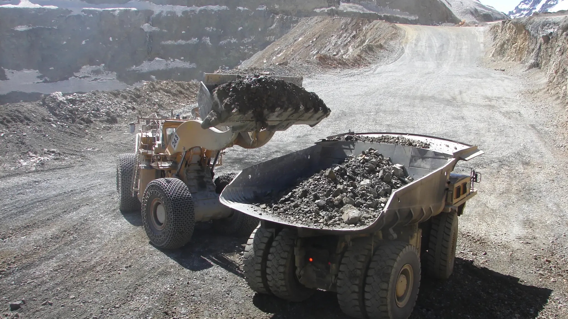 Chile sumará 700 mil toneladas de cobre y 50 mil de hidróxido de litio hacia 2026