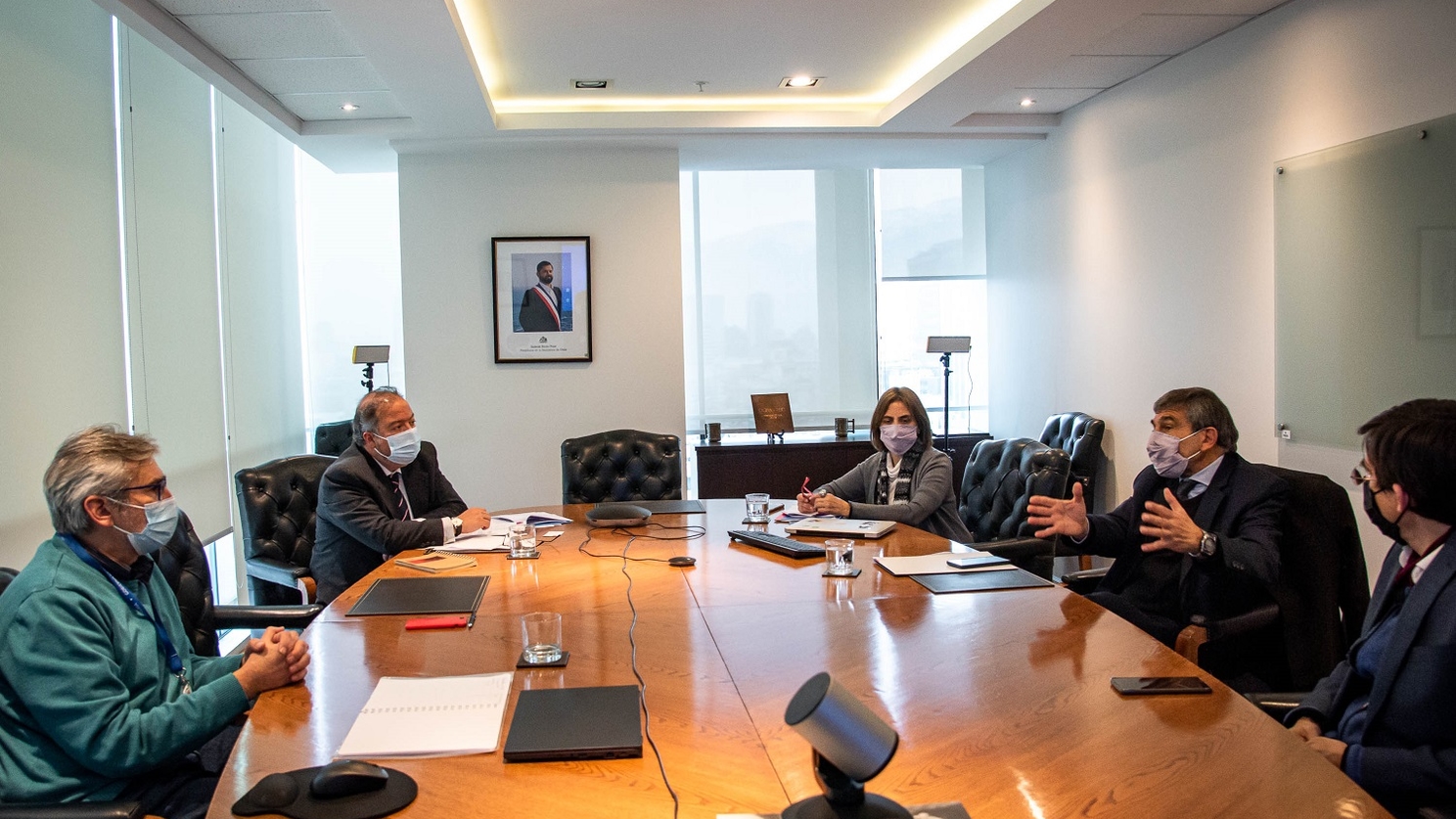 Chile y Argentina acuerdan intercambio científico- técnico para promover mayor valor en la producción de litio