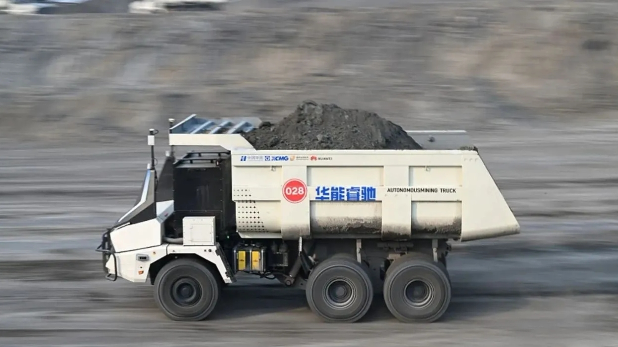 China ensaya flota minera autónoma 5G en la que sería la faena más alta del planeta