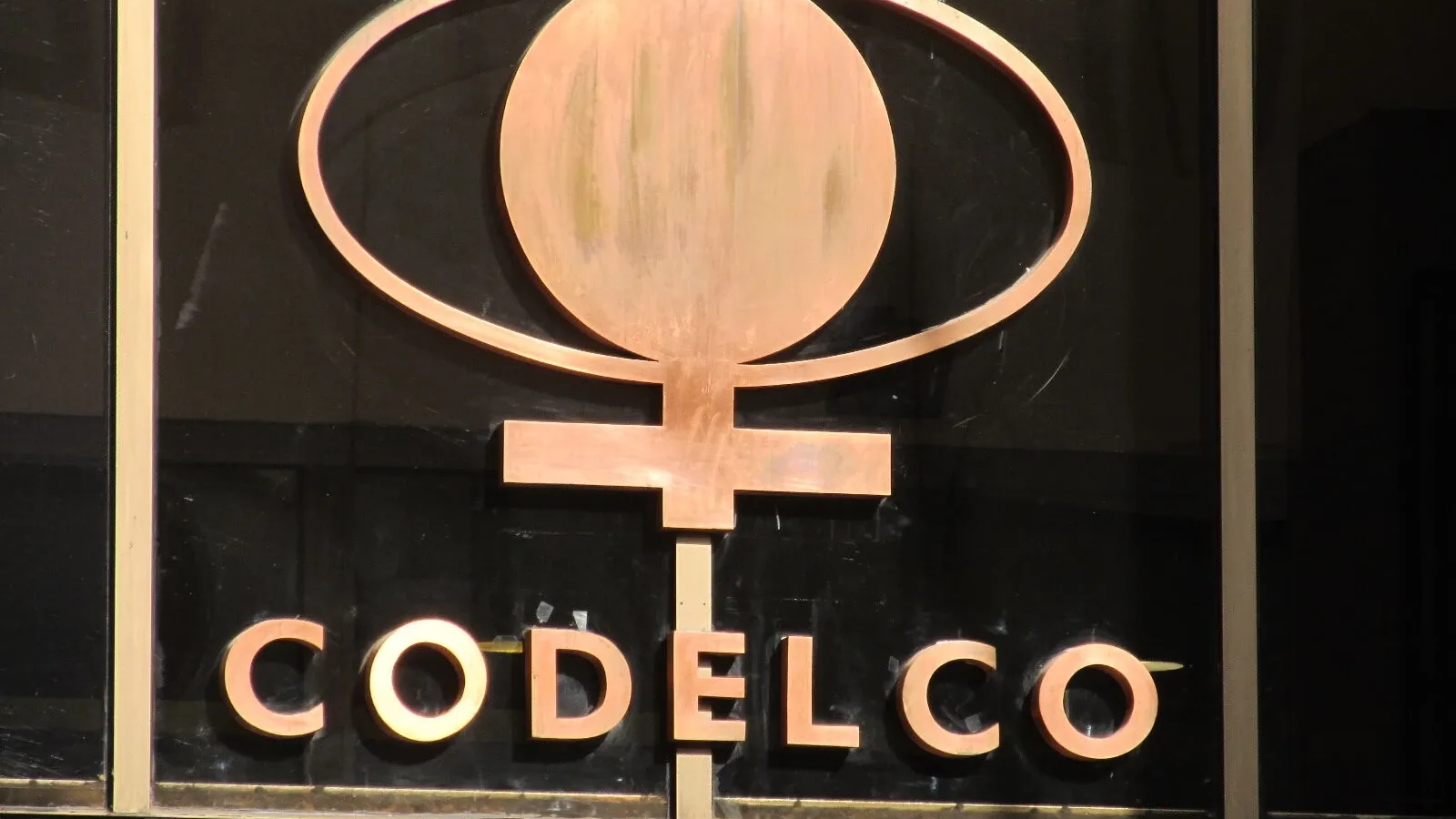 Codelco fortalece alianza con sindicatos para enfrentar desafíos en productividad