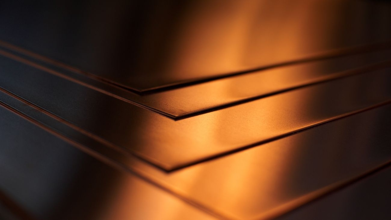 Codelco registra un aumento en la producción de cobre a 296 mil toneladas en el primer trimestre de 2025, a pesar de desafíos climáticos y económicos