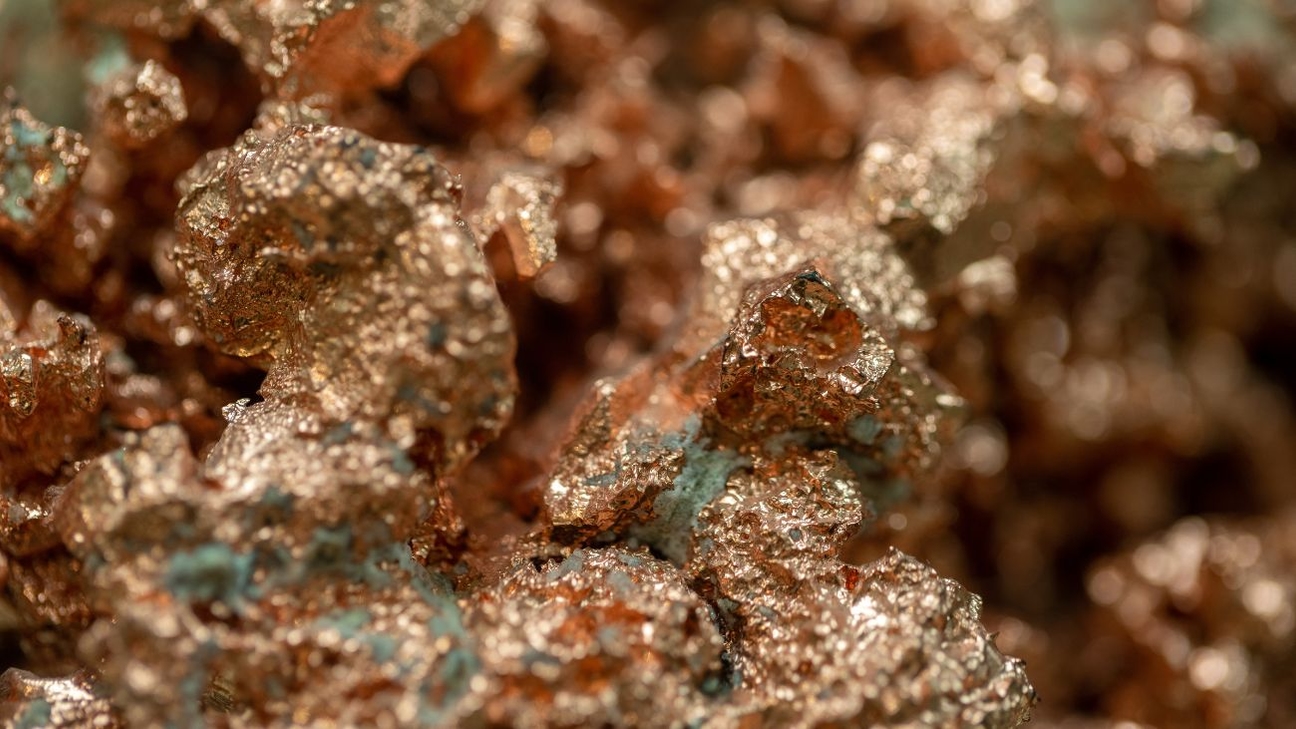 Codelco supera expectativas con producción récord en 2024 y fortalece alianzas en el sector del litio