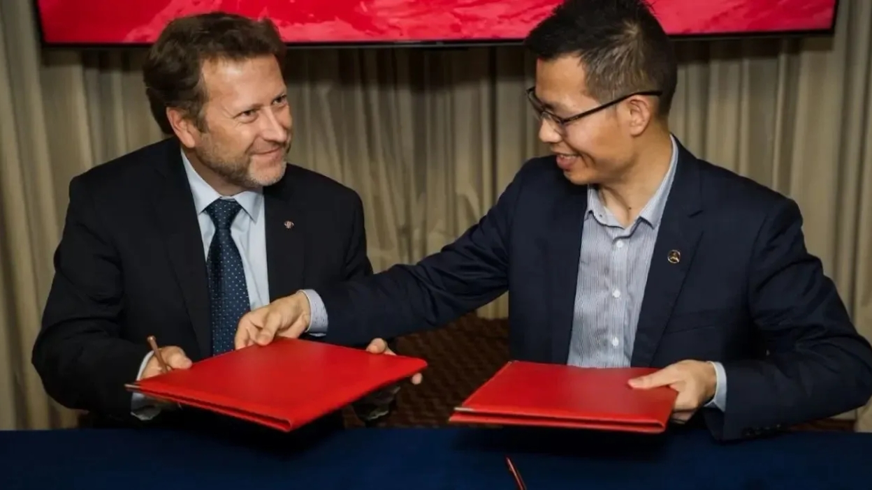 Codelco y SANY realizan exitoso piloto de camión 100% eléctrico en estratégica ruta minera del norte