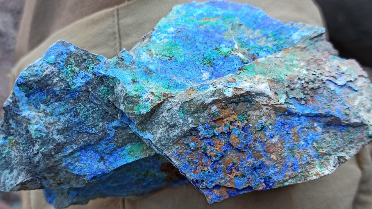 (Colombia) Max Resource informa descubrimientos «AM Norte» con valores de 10.4% de cobre + 88 g / t de plata en el proyecto CESAR