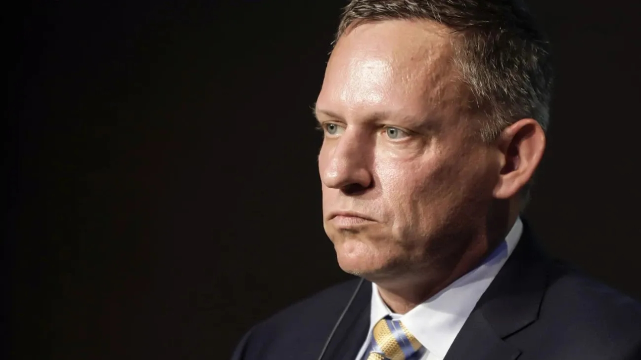 Cómo interpretar la venta de acciones de Nvidia por parte de Peter Thiel para luego invertir en Microsoft