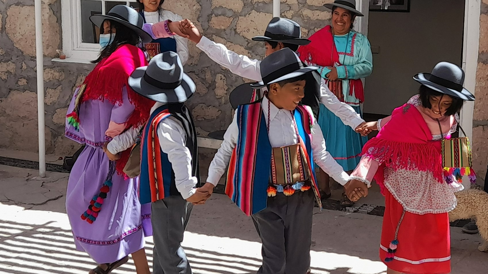 Comunidad de Toconce transmite sus tradiciones a niños y niñas con apoyo de Fondo Escolar El Abra